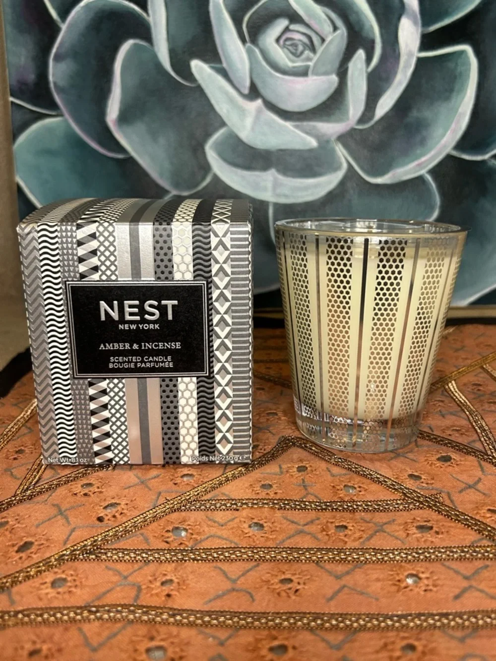 NEST Amber & Incense Classic Candle